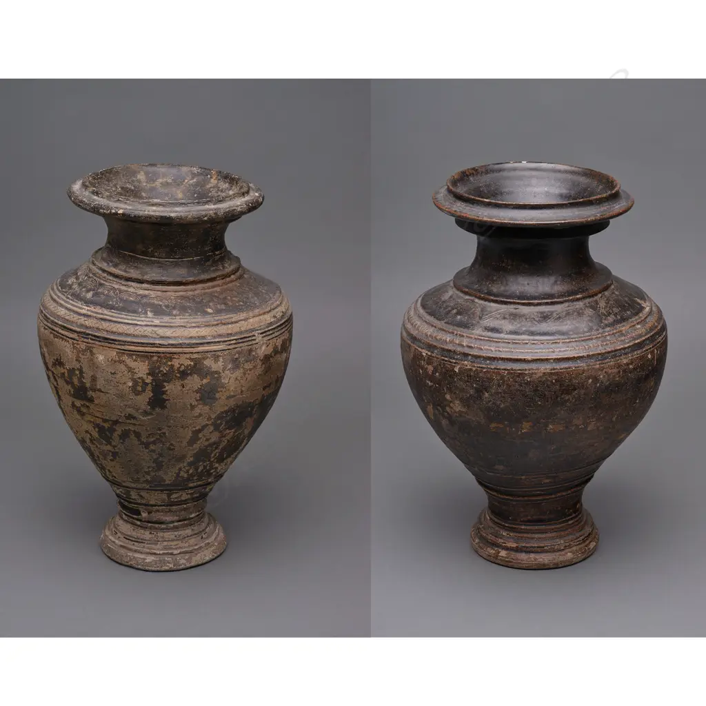 Two Khmer Empire stoneware jars, Image 1++